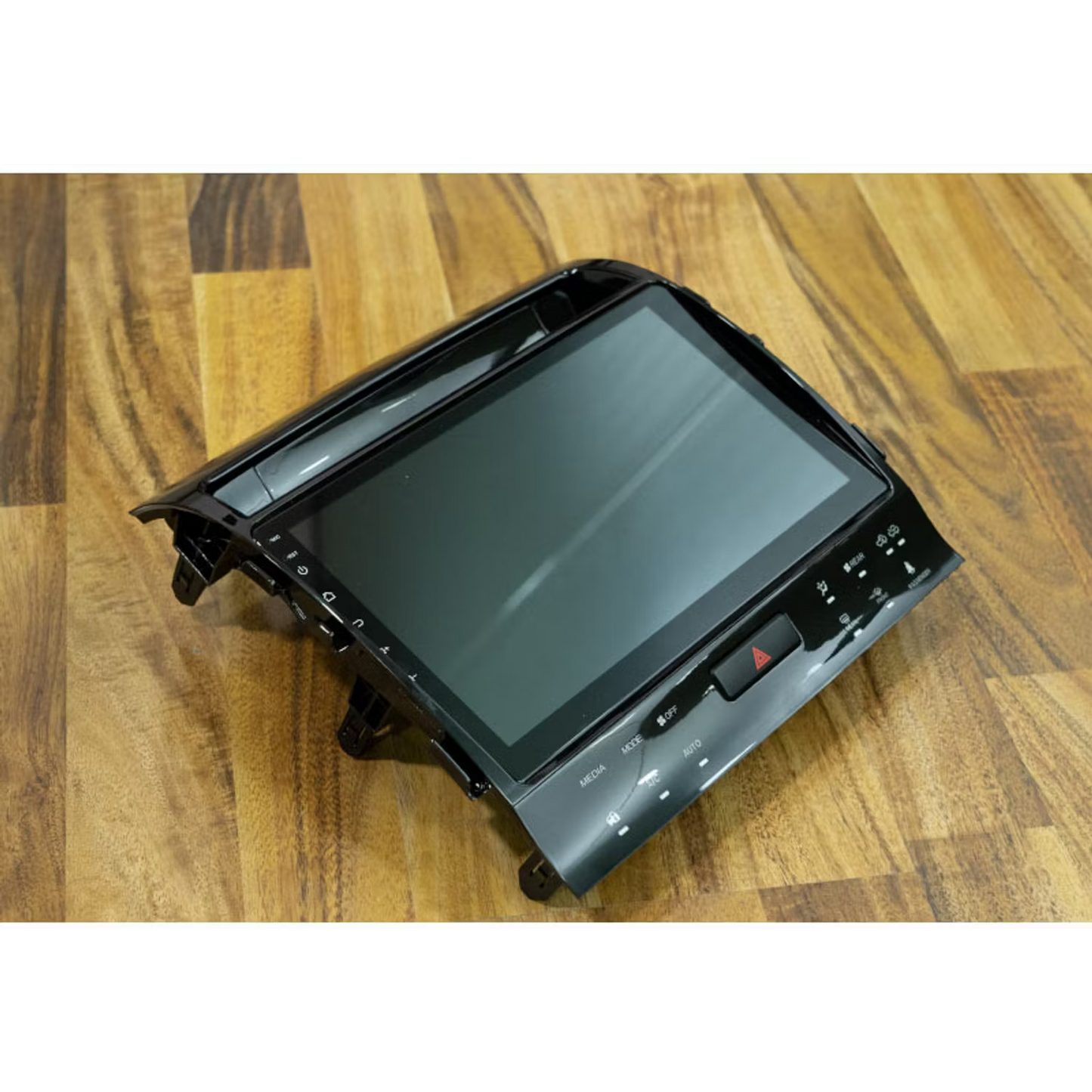 TOYOTA LAND CRUISER VXR 2008-2015 ANDROID MULTIMEDIA SYSTEM.